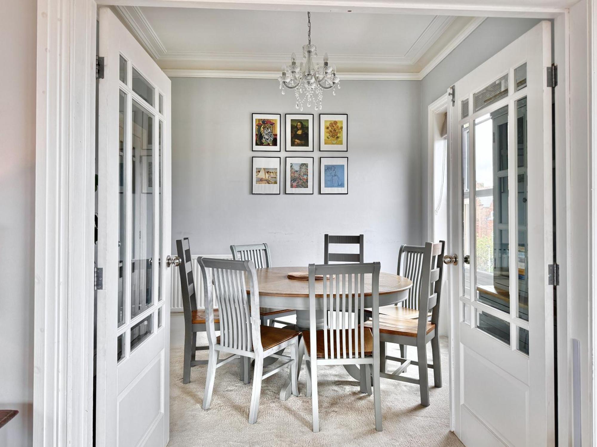 Apartment Victoria With Free Parking สการ์โบโรห์ ภายนอก รูปภาพ