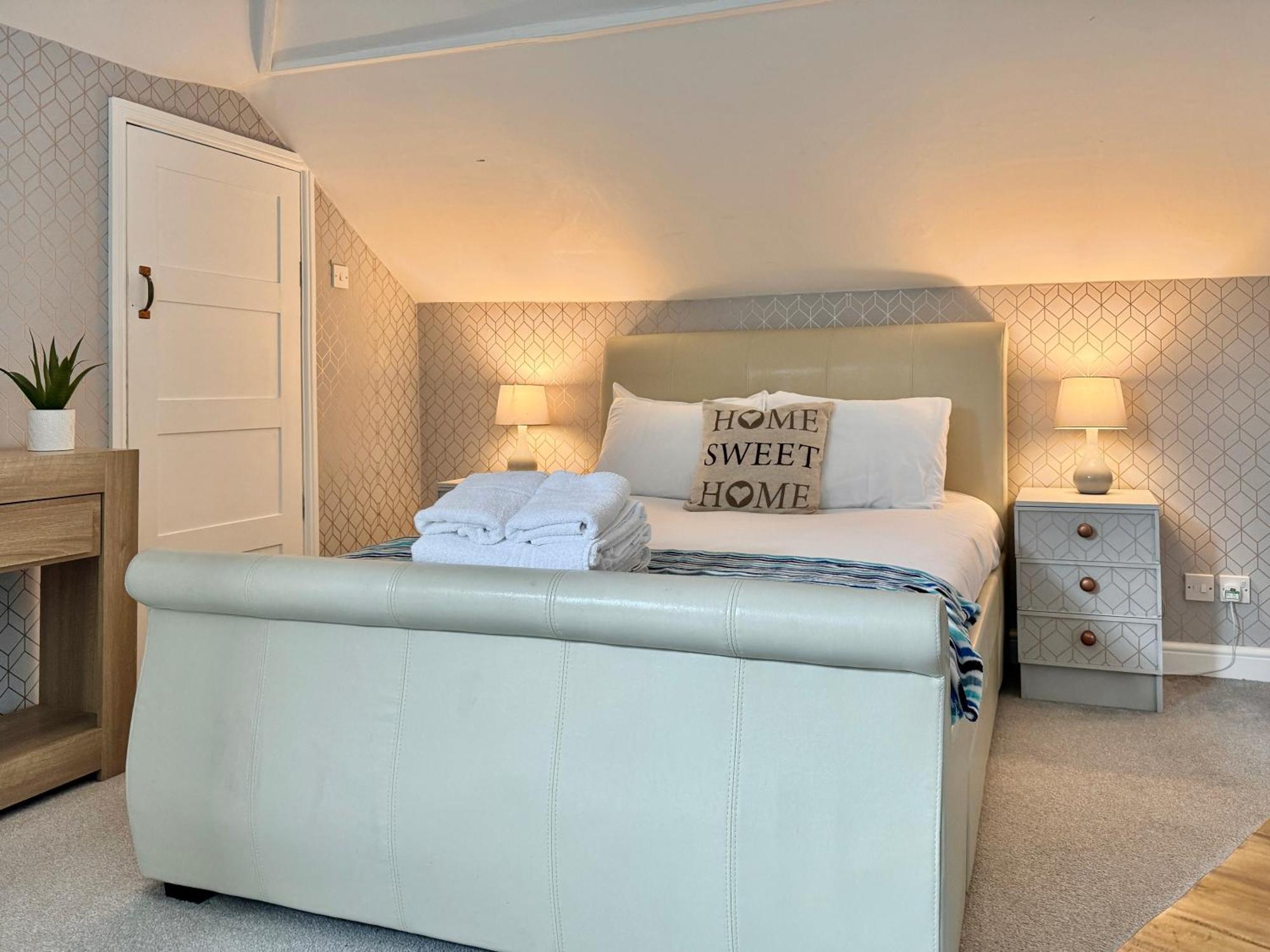 Apartment Victoria With Free Parking สการ์โบโรห์ ภายนอก รูปภาพ